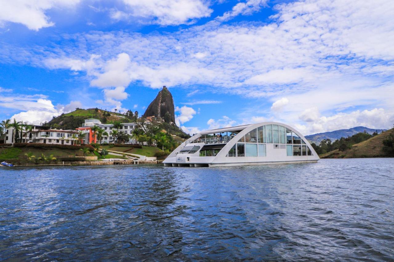 Hotel Los Recuerdos Guatape Exterior photo